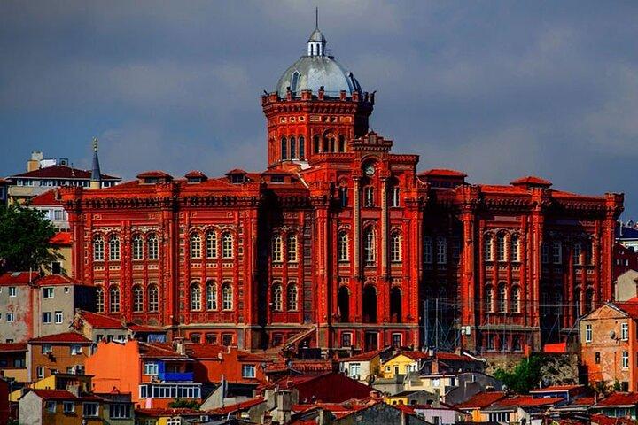 Istanbul Shopping Guide: Malls, Boutiques & Local Markets