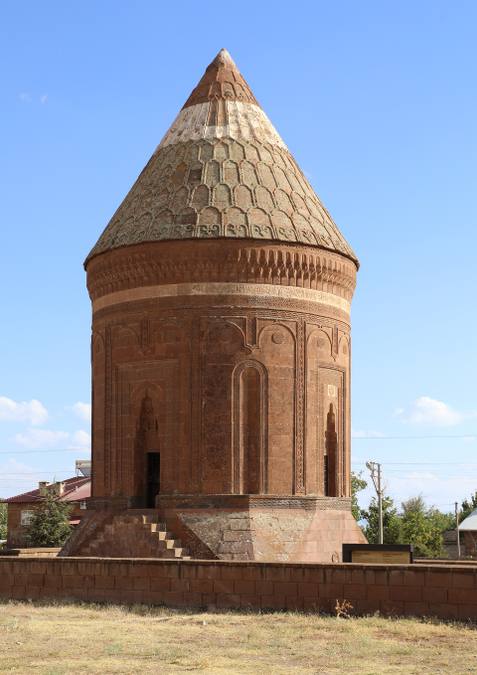 Ahlat, Çavuştepe & Hoşap Castle: Lake Van's Overlooked Trio - Turkey travel guide, tips and tour insights | My Turkey Adventure
