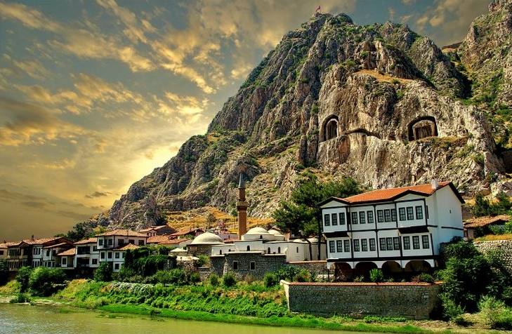 Amasya: Rock Tombs of the Pontic Kings Above the Yeşilırmak - Turkey travel guide, tips and tour insights | My Turkey Adventure