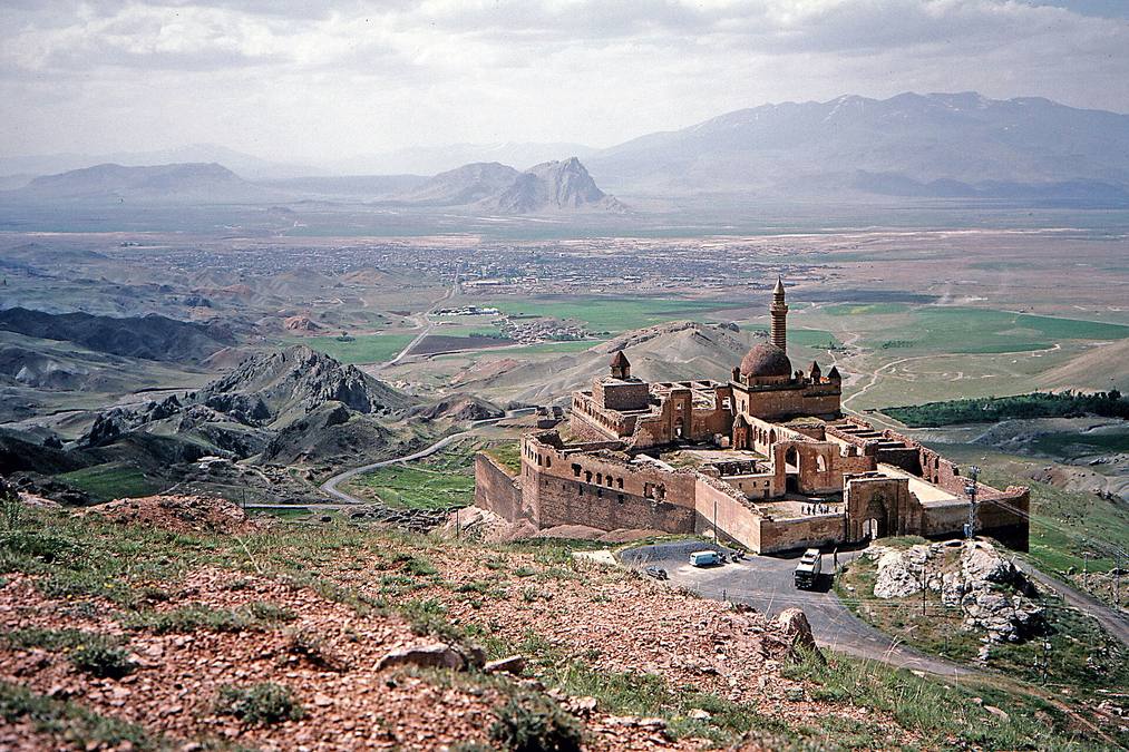 İshak Paşa Palace: The Palace Facing Mount Ararat - Turkey travel guide, tips and tour insights | My Turkey Adventure